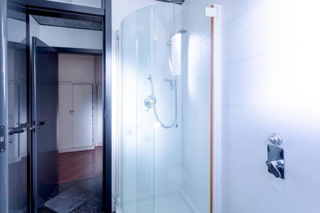 Ferienwohnung Duomo 10 Min Luxury • Terrazzo • Wi-Fi • Netflix Mailand Exterior foto